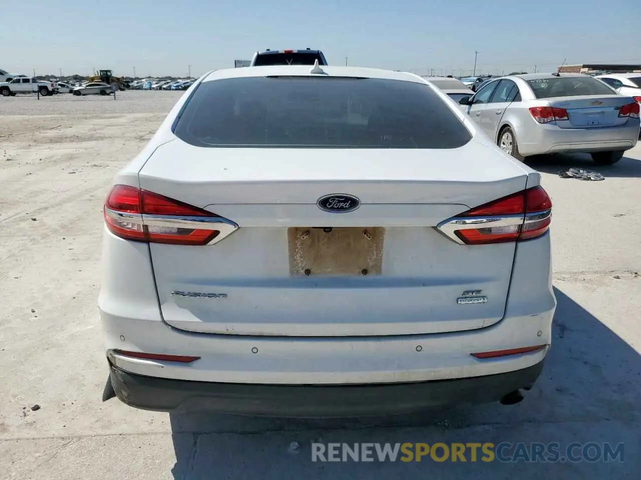 6 Photograph of a damaged car 3FA6P0HD7LR180696 FORD FUSION 2020