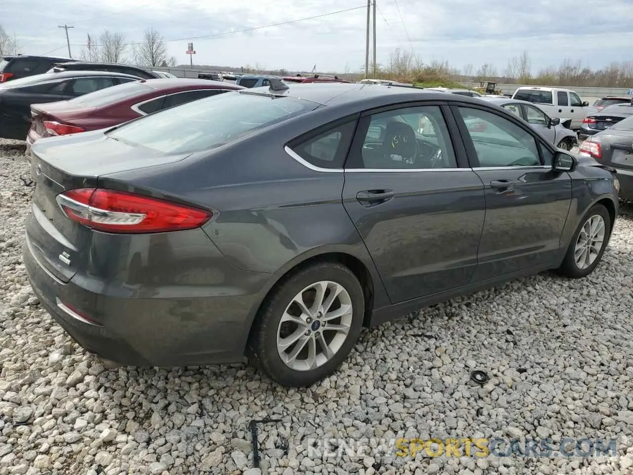 3 Photograph of a damaged car 3FA6P0HD7LR229900 FORD FUSION 2020