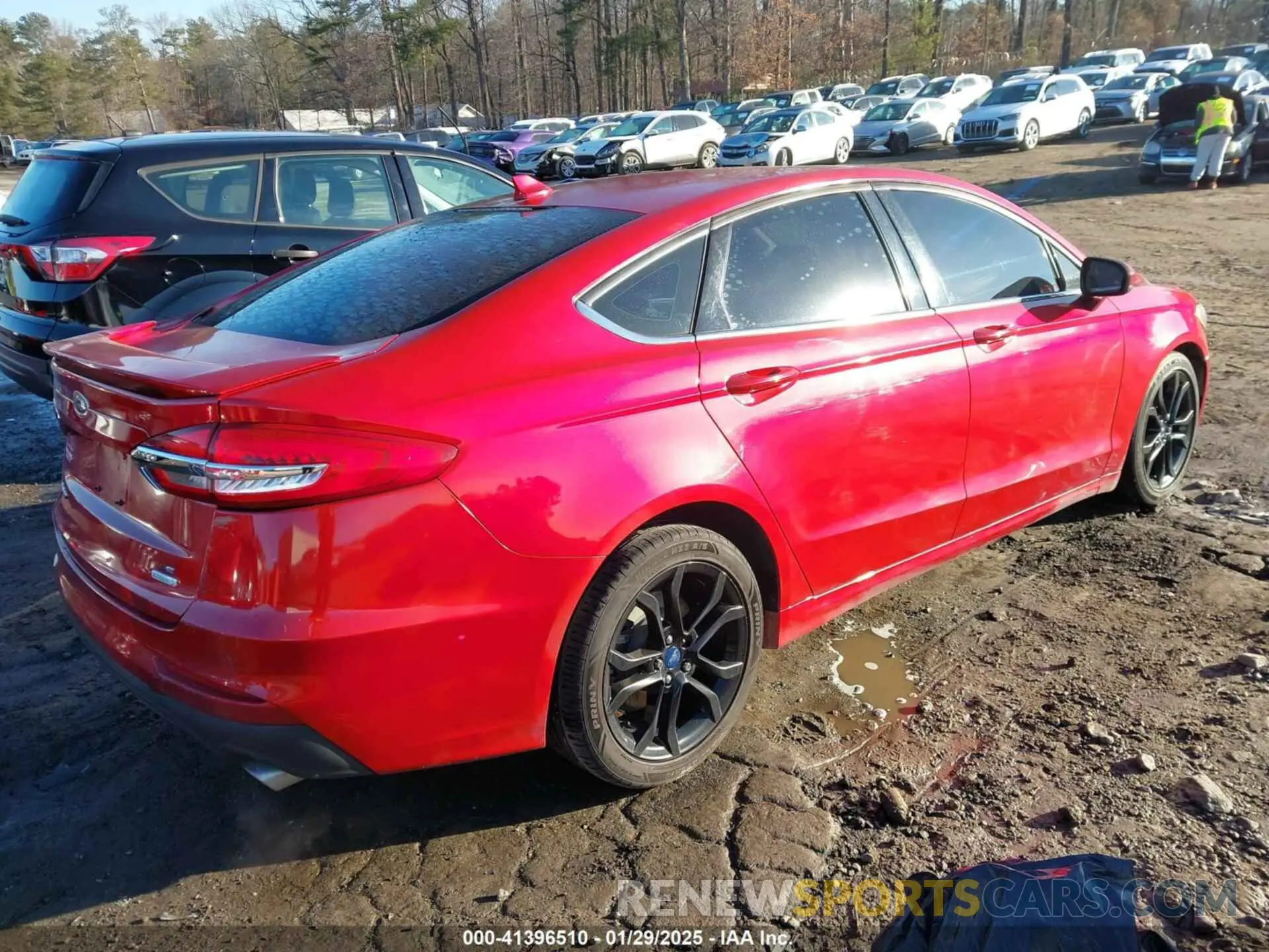 4 Photograph of a damaged car 3FA6P0HD7LR230917 FORD FUSION 2020