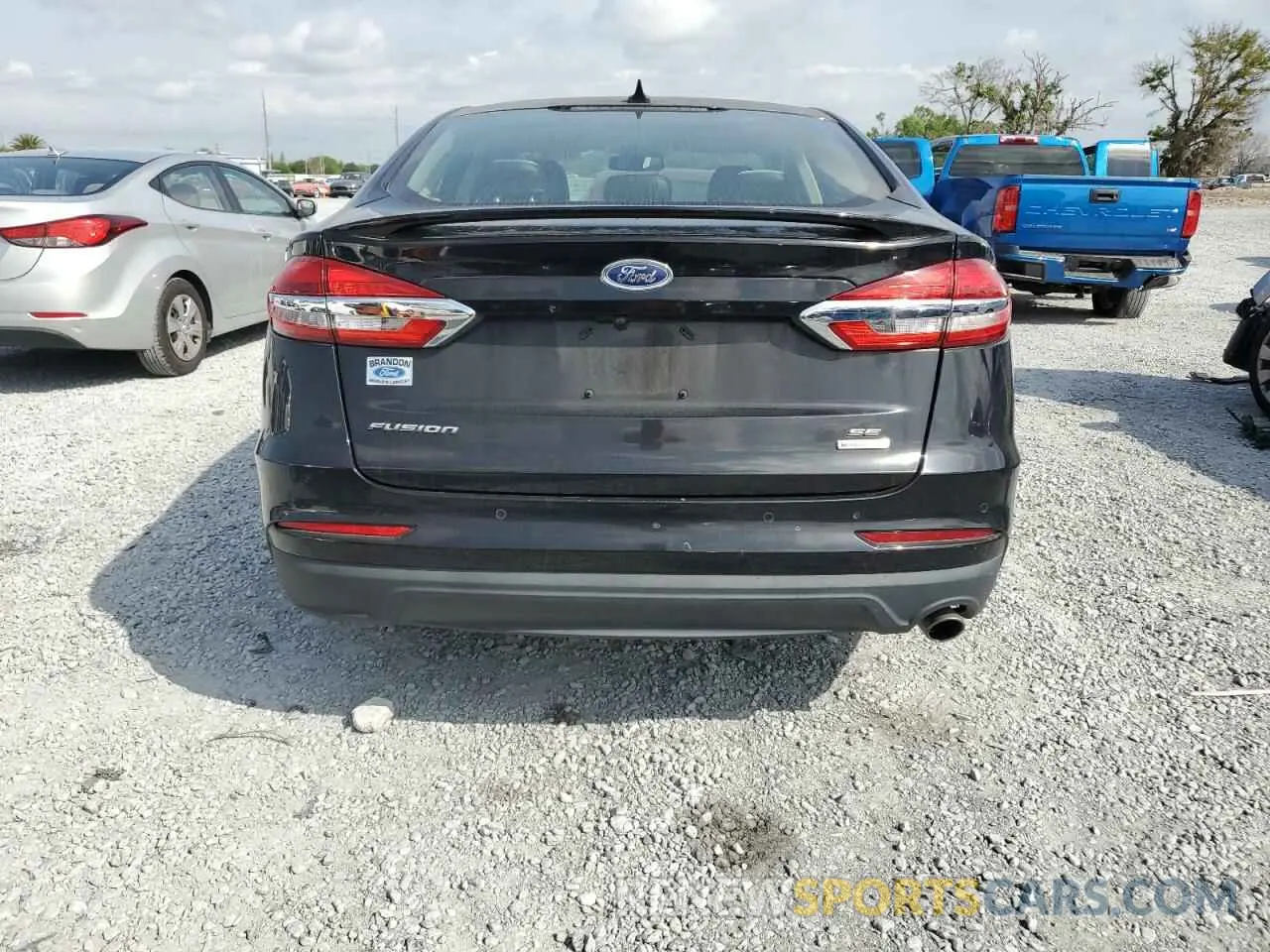 6 Photograph of a damaged car 3FA6P0HD7LR261102 FORD FUSION 2020