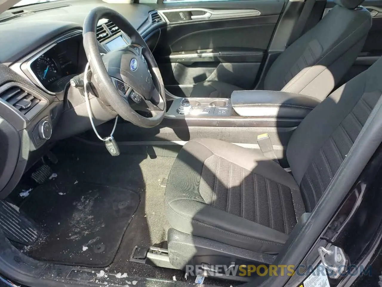 7 Photograph of a damaged car 3FA6P0HD7LR264095 FORD FUSION 2020