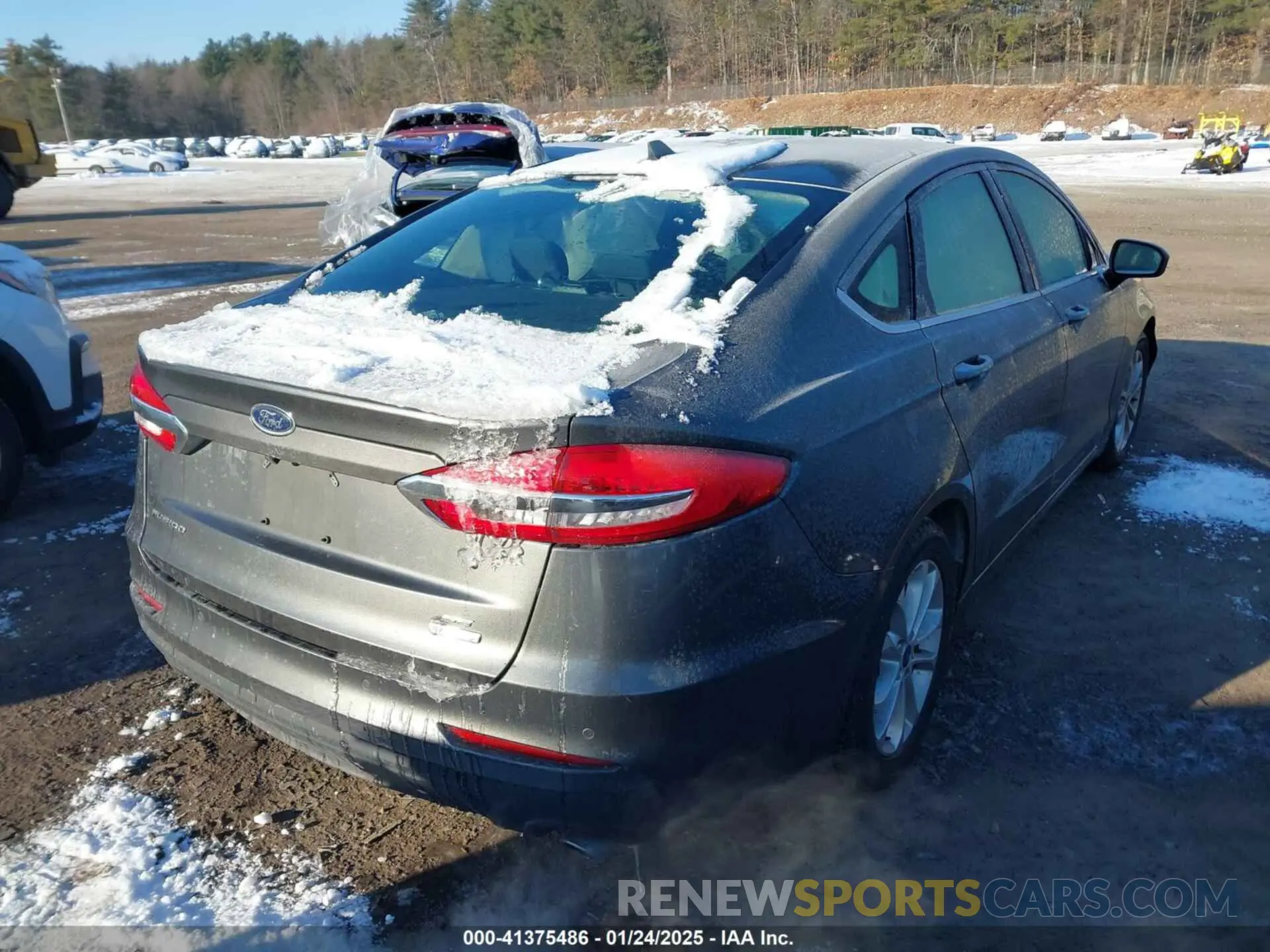 4 Photograph of a damaged car 3FA6P0HD8LR100791 FORD FUSION 2020