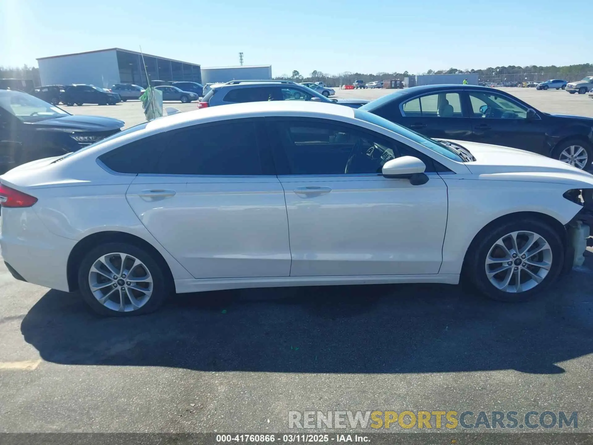14 Photograph of a damaged car 3FA6P0HD8LR103058 FORD FUSION 2020