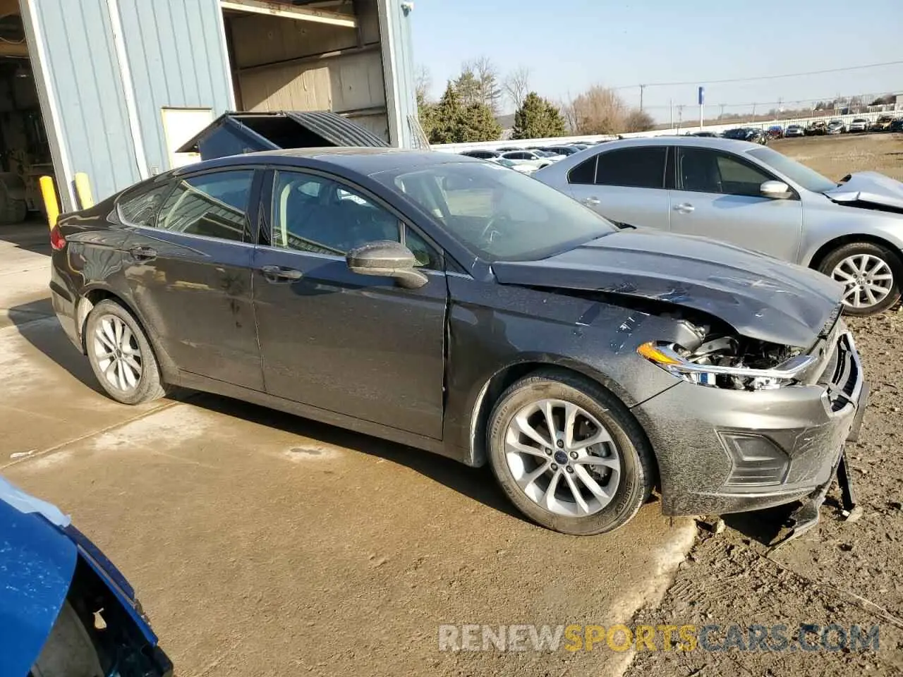 4 Photograph of a damaged car 3FA6P0HD8LR106042 FORD FUSION 2020