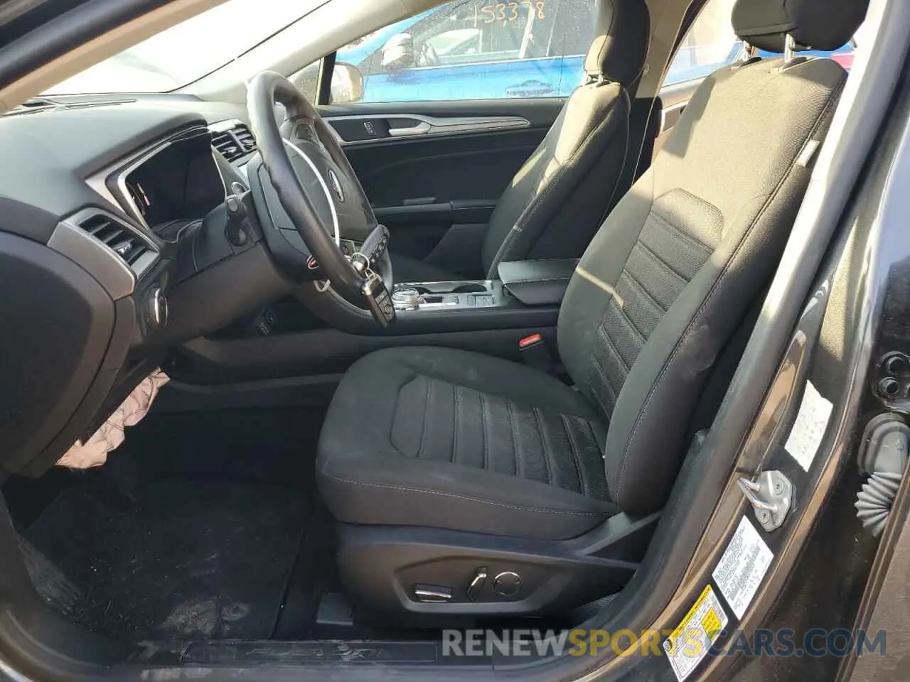7 Photograph of a damaged car 3FA6P0HD8LR106042 FORD FUSION 2020