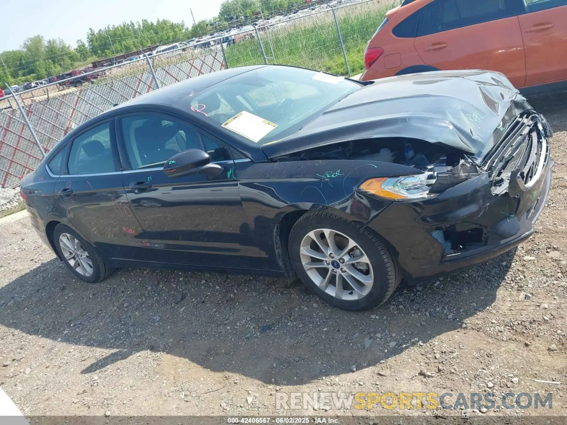 13 Photograph of a damaged car 3FA6P0HD8LR109376 FORD FUSION 2020
