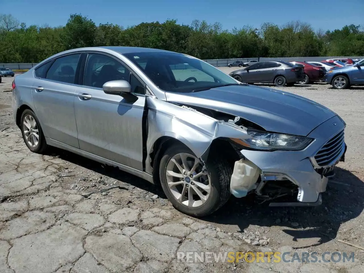 4 Photograph of a damaged car 3FA6P0HD8LR111385 FORD FUSION 2020