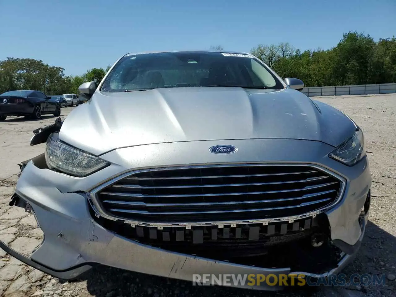 5 Photograph of a damaged car 3FA6P0HD8LR111385 FORD FUSION 2020