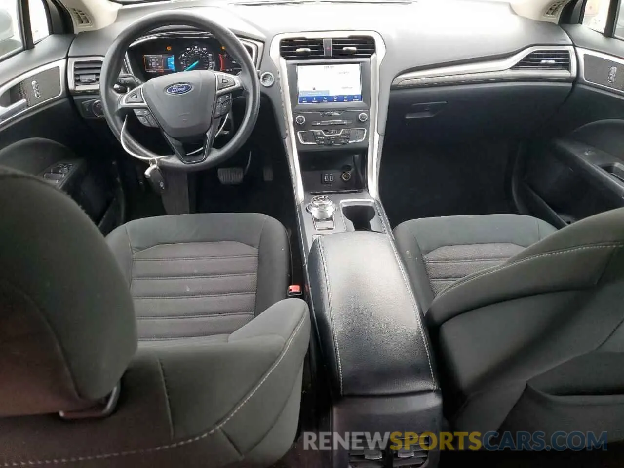 8 Photograph of a damaged car 3FA6P0HD8LR124038 FORD FUSION 2020