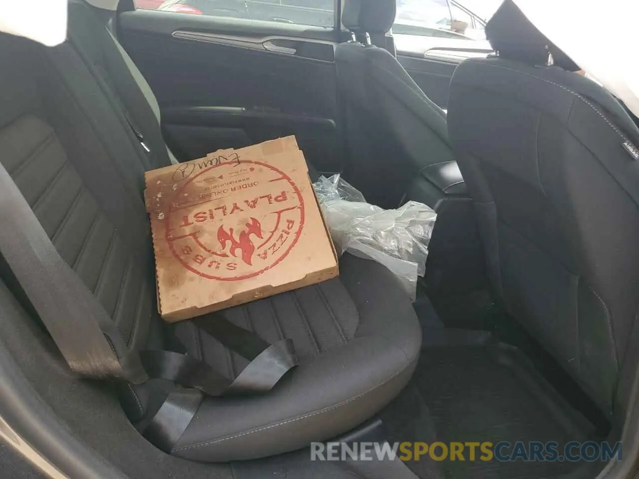 10 Photograph of a damaged car 3FA6P0HD8LR124590 FORD FUSION 2020