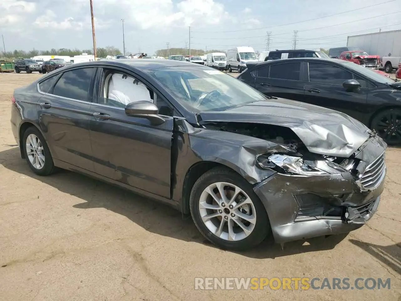 4 Photograph of a damaged car 3FA6P0HD8LR124590 FORD FUSION 2020