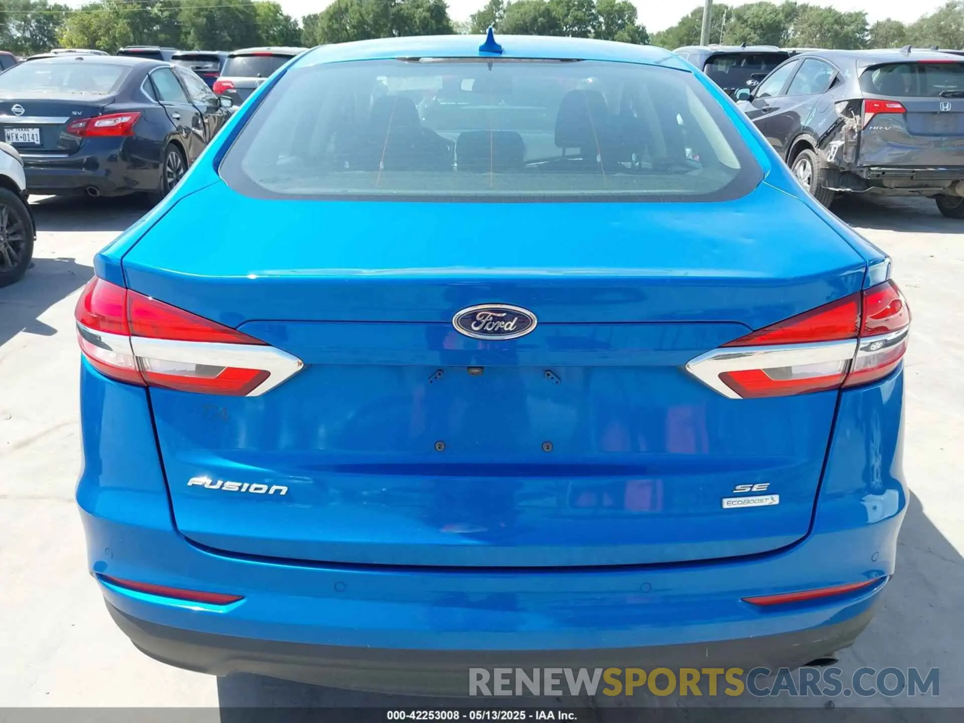16 Photograph of a damaged car 3FA6P0HD8LR135668 FORD FUSION 2020