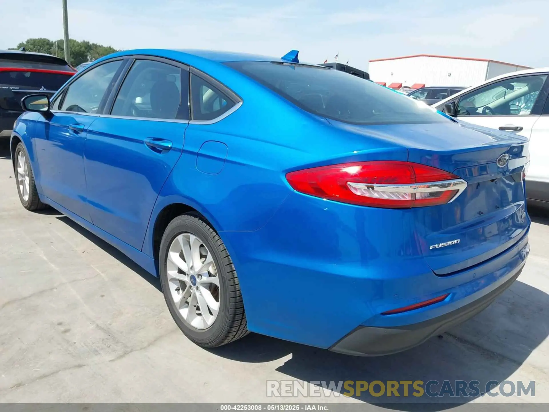 3 Photograph of a damaged car 3FA6P0HD8LR135668 FORD FUSION 2020