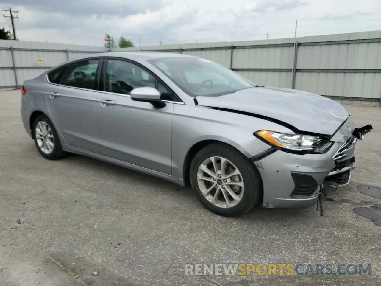 4 Photograph of a damaged car 3FA6P0HD8LR143432 FORD FUSION 2020