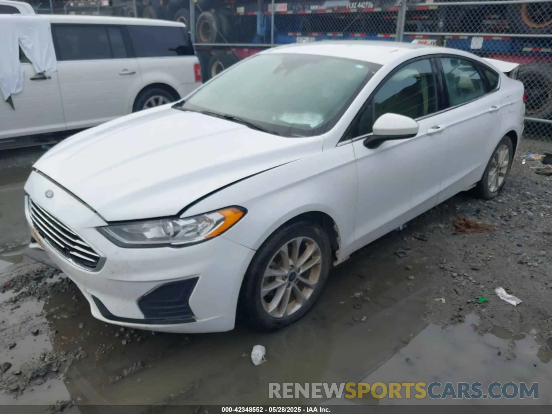 2 Photograph of a damaged car 3FA6P0HD8LR160330 FORD FUSION 2020