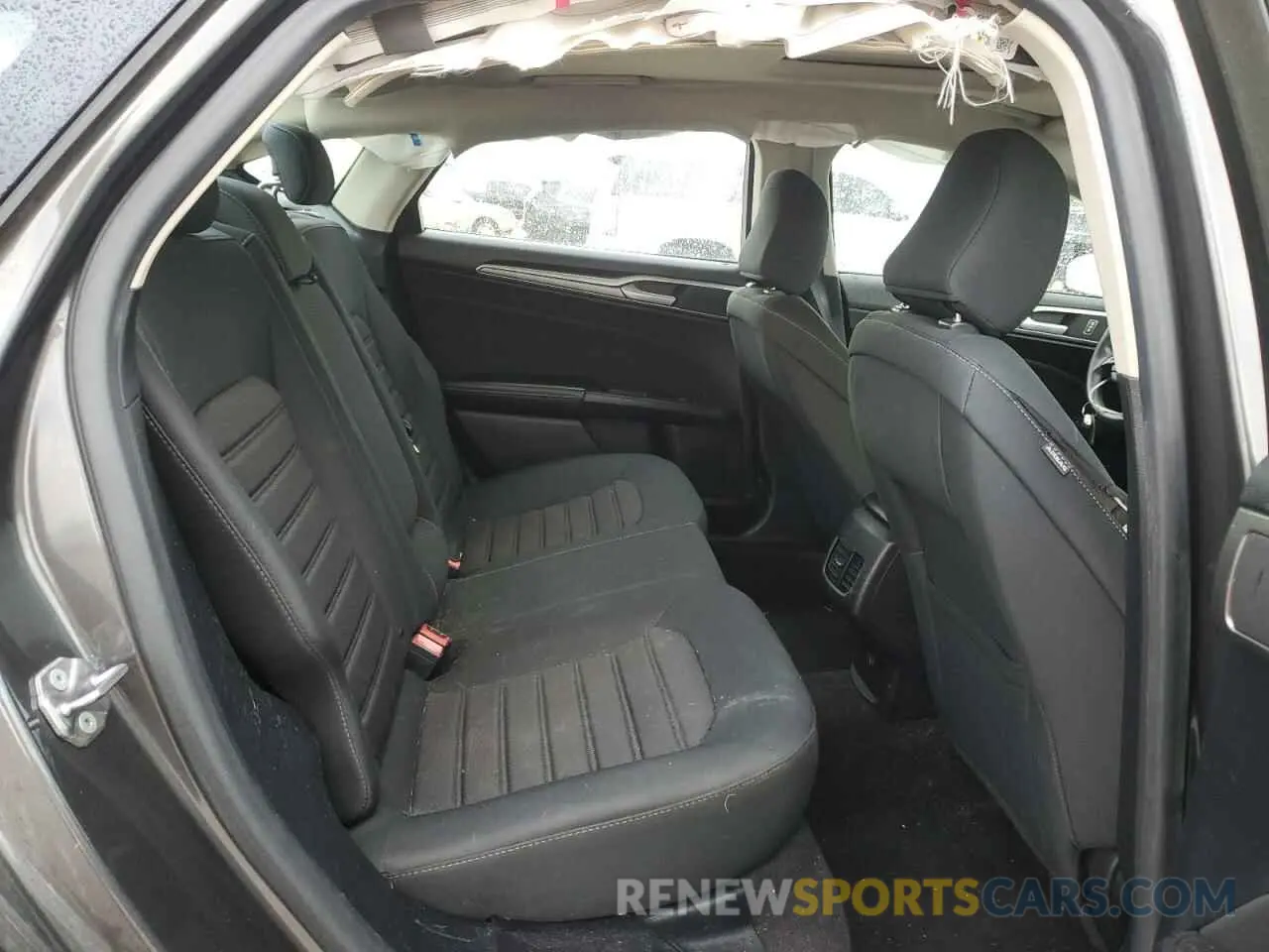 10 Photograph of a damaged car 3FA6P0HD8LR201216 FORD FUSION 2020