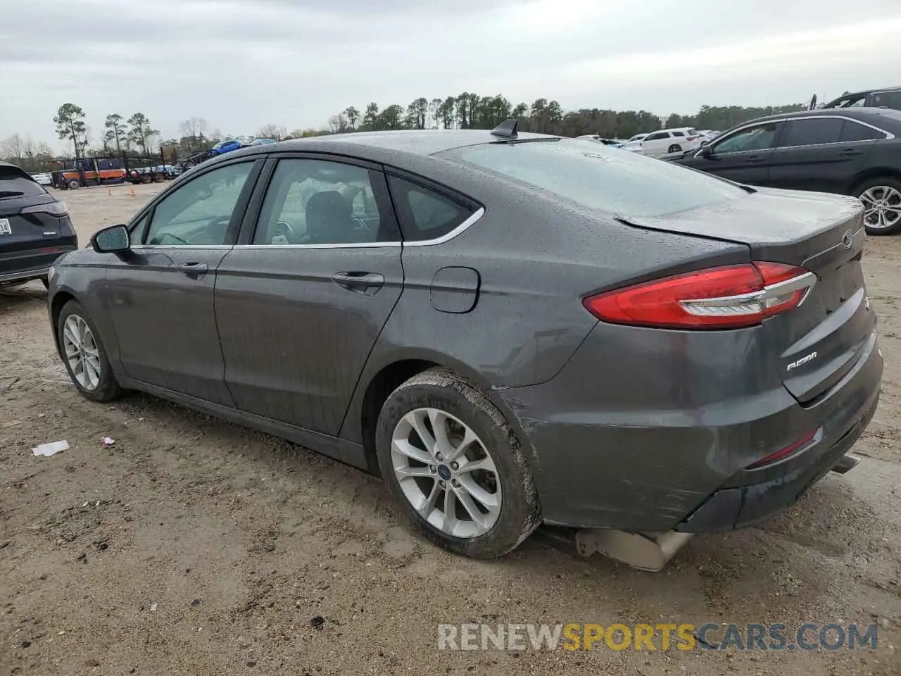 2 Photograph of a damaged car 3FA6P0HD8LR201216 FORD FUSION 2020