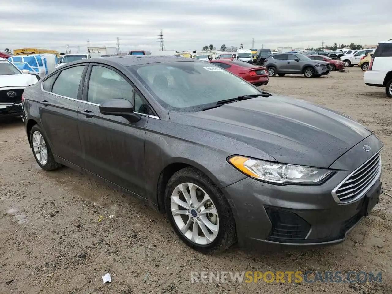 4 Photograph of a damaged car 3FA6P0HD8LR201216 FORD FUSION 2020