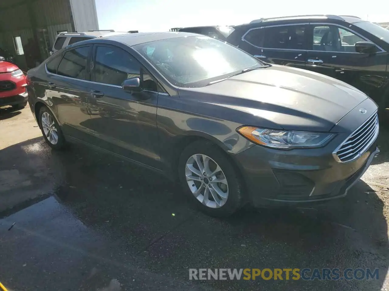 4 Photograph of a damaged car 3FA6P0HD8LR218002 FORD FUSION 2020