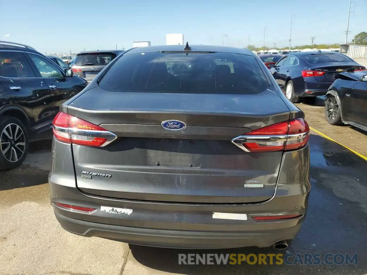 6 Photograph of a damaged car 3FA6P0HD8LR218002 FORD FUSION 2020