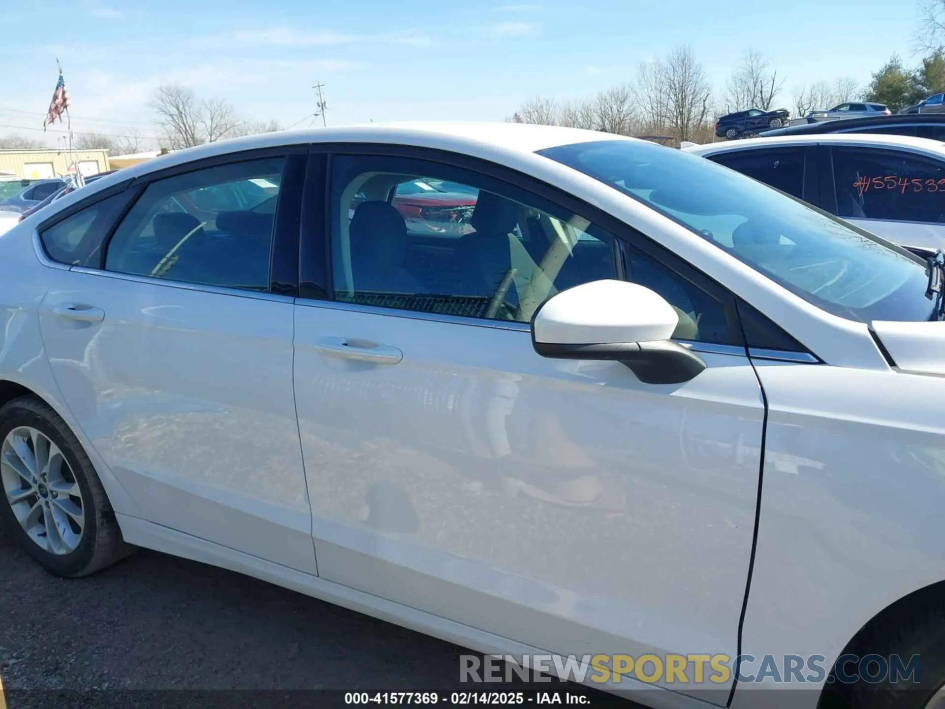 13 Photograph of a damaged car 3FA6P0HD8LR223944 FORD FUSION 2020
