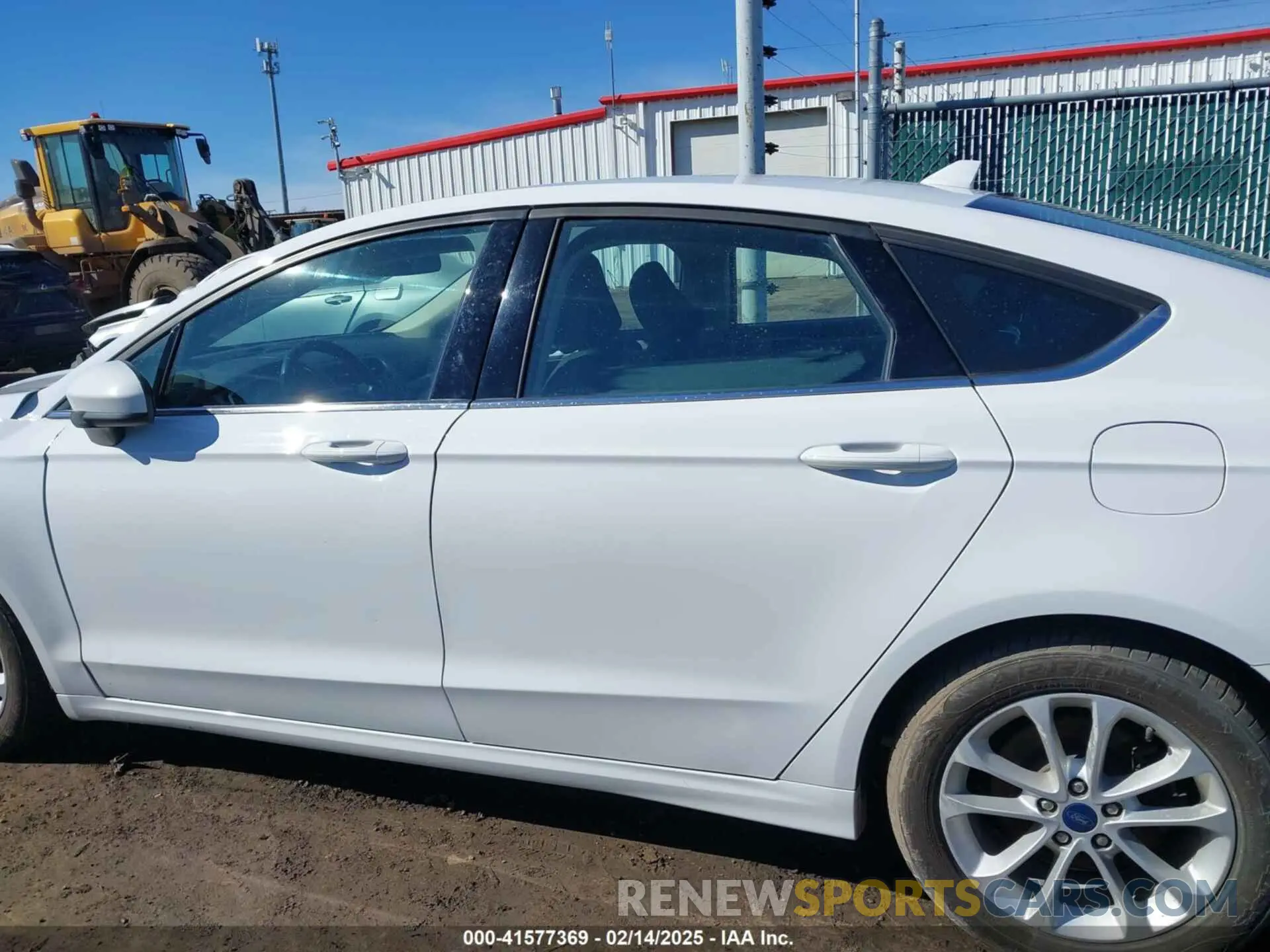 14 Photograph of a damaged car 3FA6P0HD8LR223944 FORD FUSION 2020
