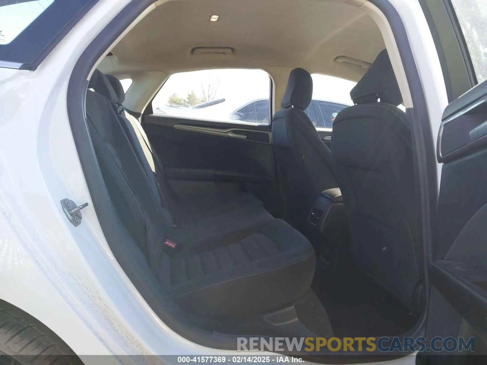 8 Photograph of a damaged car 3FA6P0HD8LR223944 FORD FUSION 2020