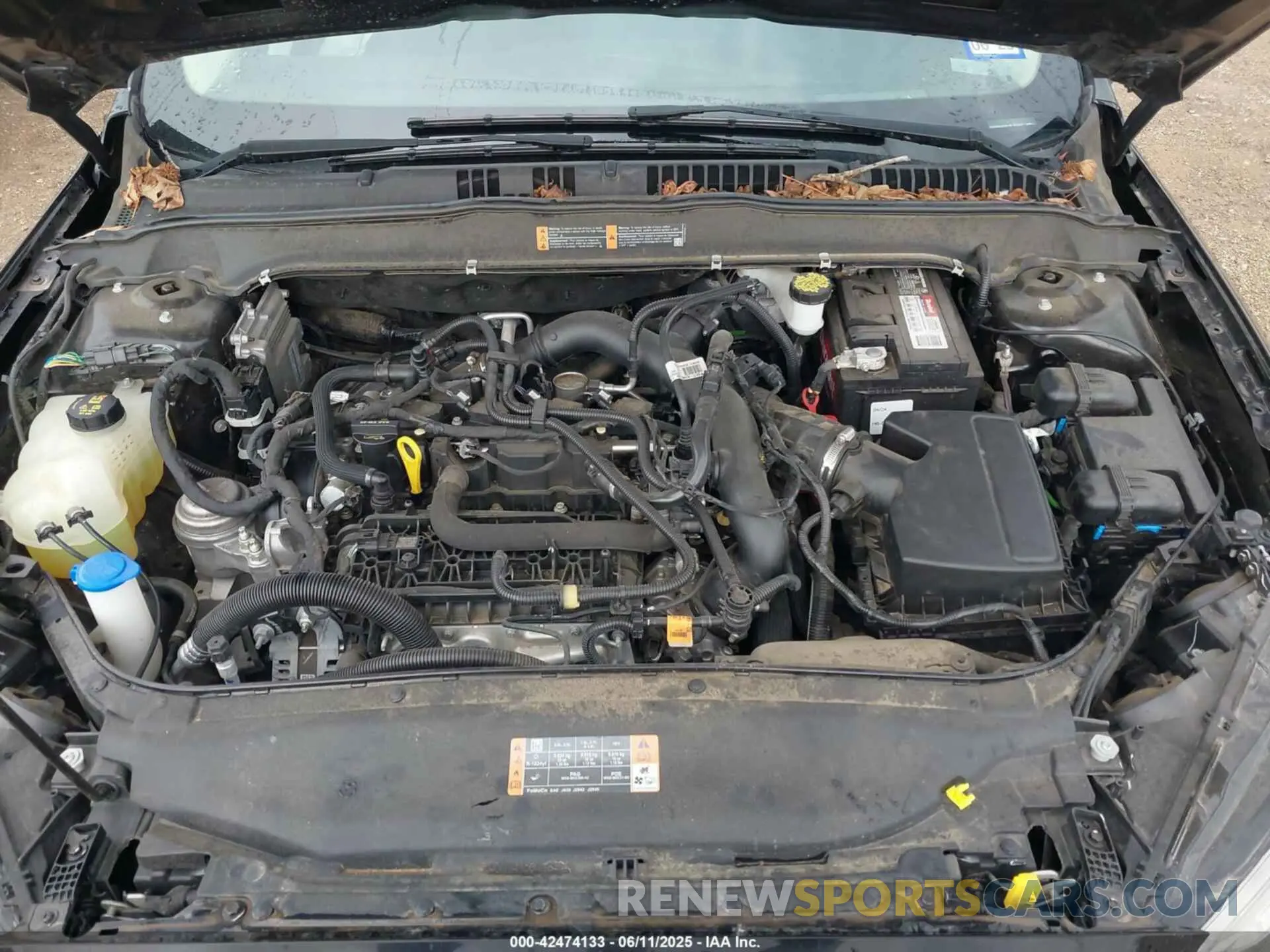 10 Photograph of a damaged car 3FA6P0HD8LR225659 FORD FUSION 2020