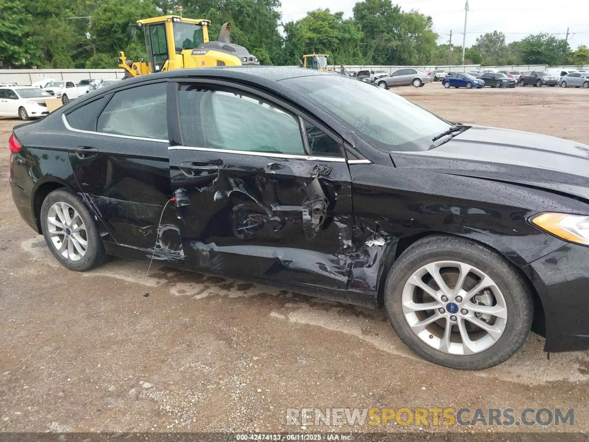 6 Photograph of a damaged car 3FA6P0HD8LR225659 FORD FUSION 2020