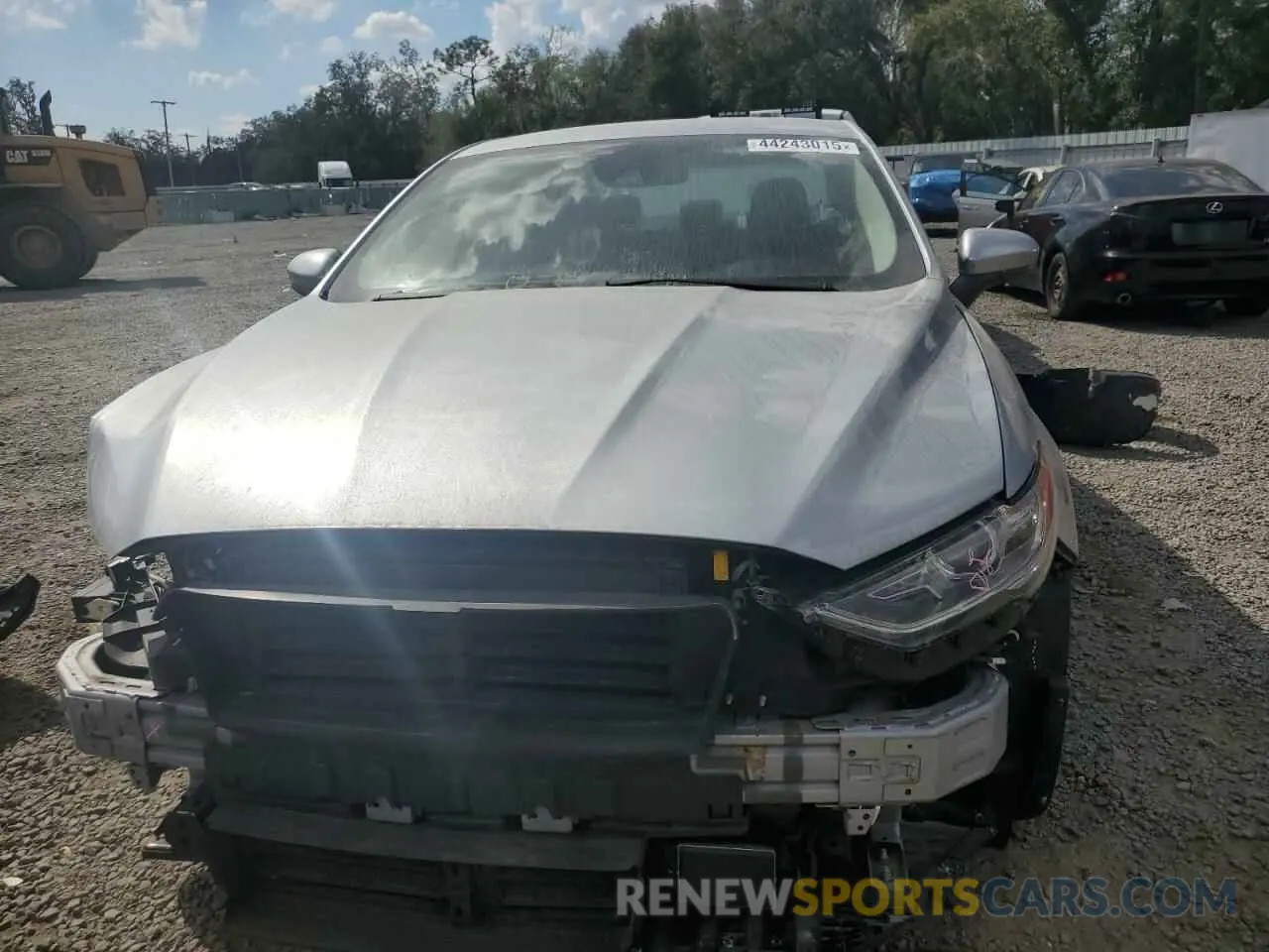 5 Photograph of a damaged car 3FA6P0HD8LR229680 FORD FUSION 2020