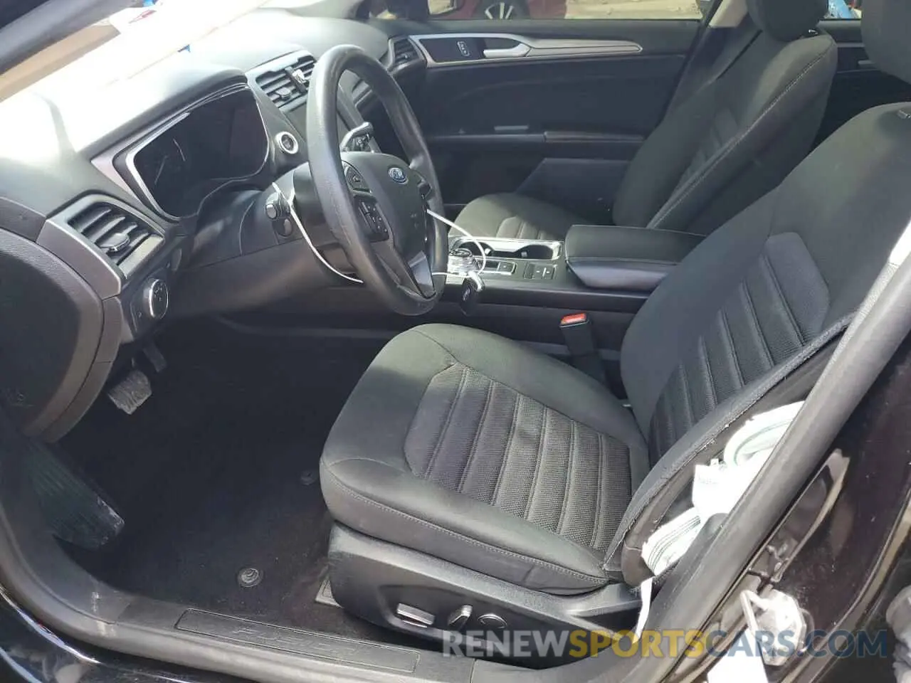 7 Photograph of a damaged car 3FA6P0HD8LR251355 FORD FUSION 2020