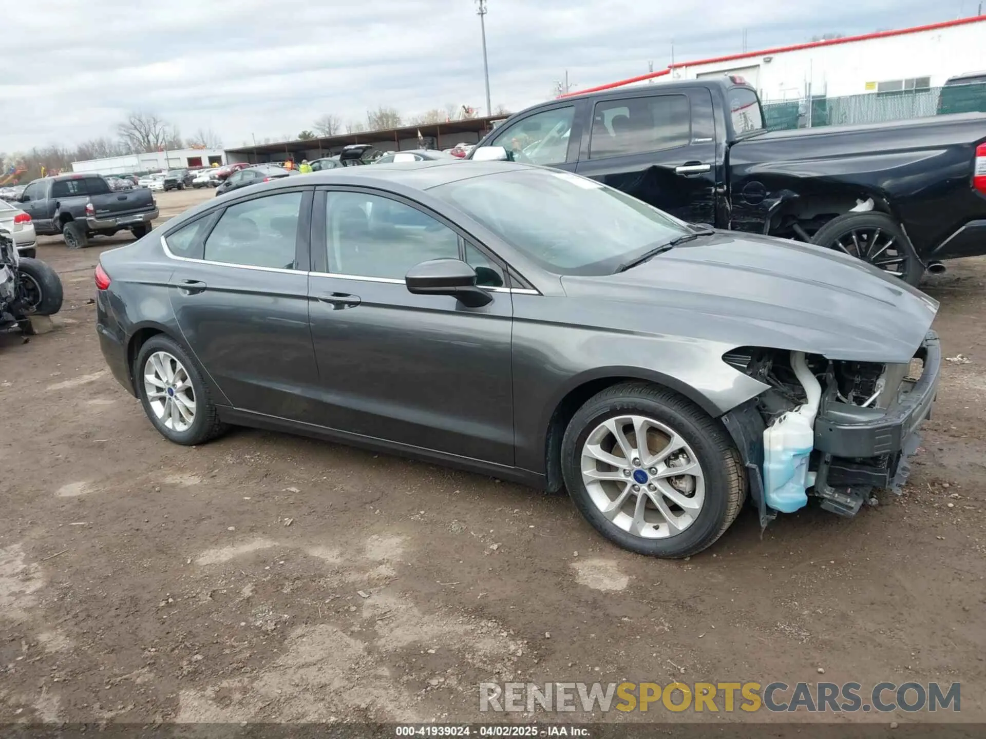 14 Photograph of a damaged car 3FA6P0HD8LR257138 FORD FUSION 2020