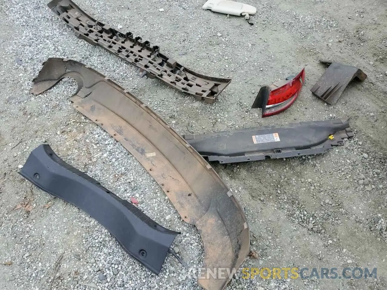 12 Photograph of a damaged car 3FA6P0HD8LR259391 FORD FUSION 2020