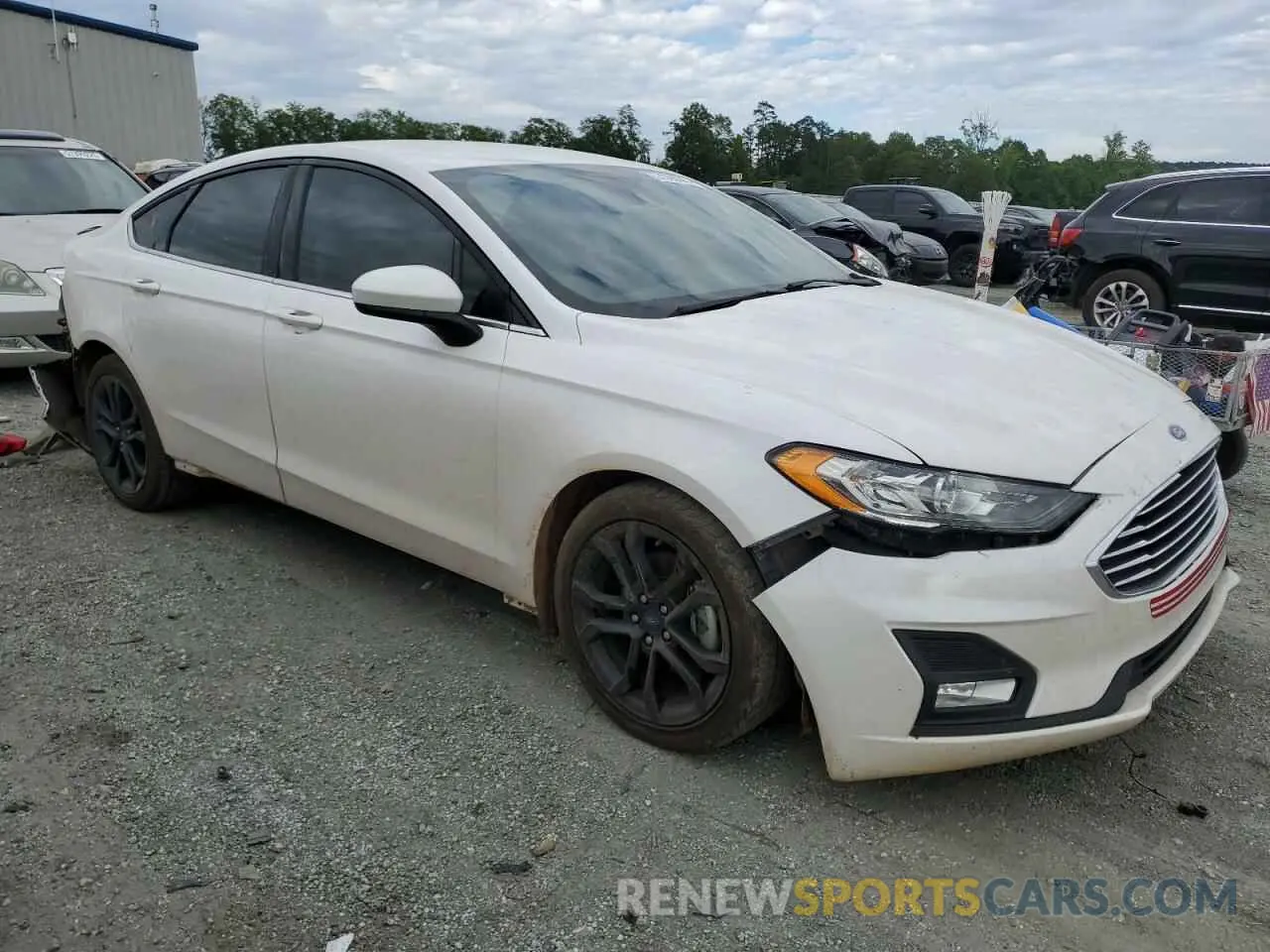 4 Photograph of a damaged car 3FA6P0HD8LR259391 FORD FUSION 2020