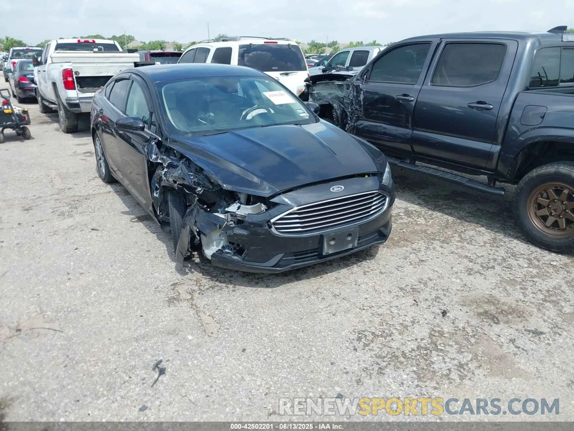 1 Photograph of a damaged car 3FA6P0HD9LR111430 FORD FUSION 2020