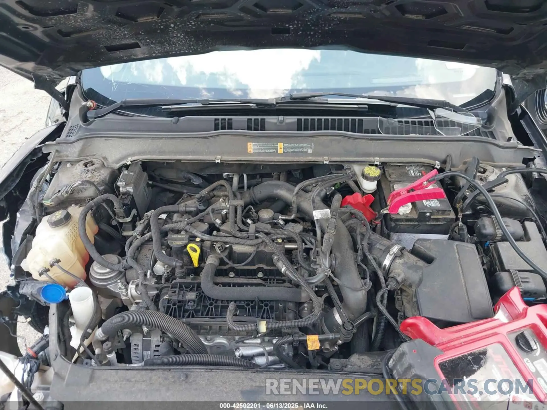 10 Photograph of a damaged car 3FA6P0HD9LR111430 FORD FUSION 2020