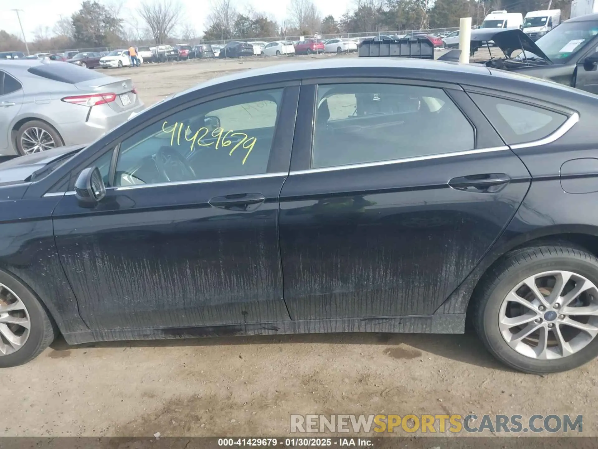 14 Photograph of a damaged car 3FA6P0HD9LR160241 FORD FUSION 2020