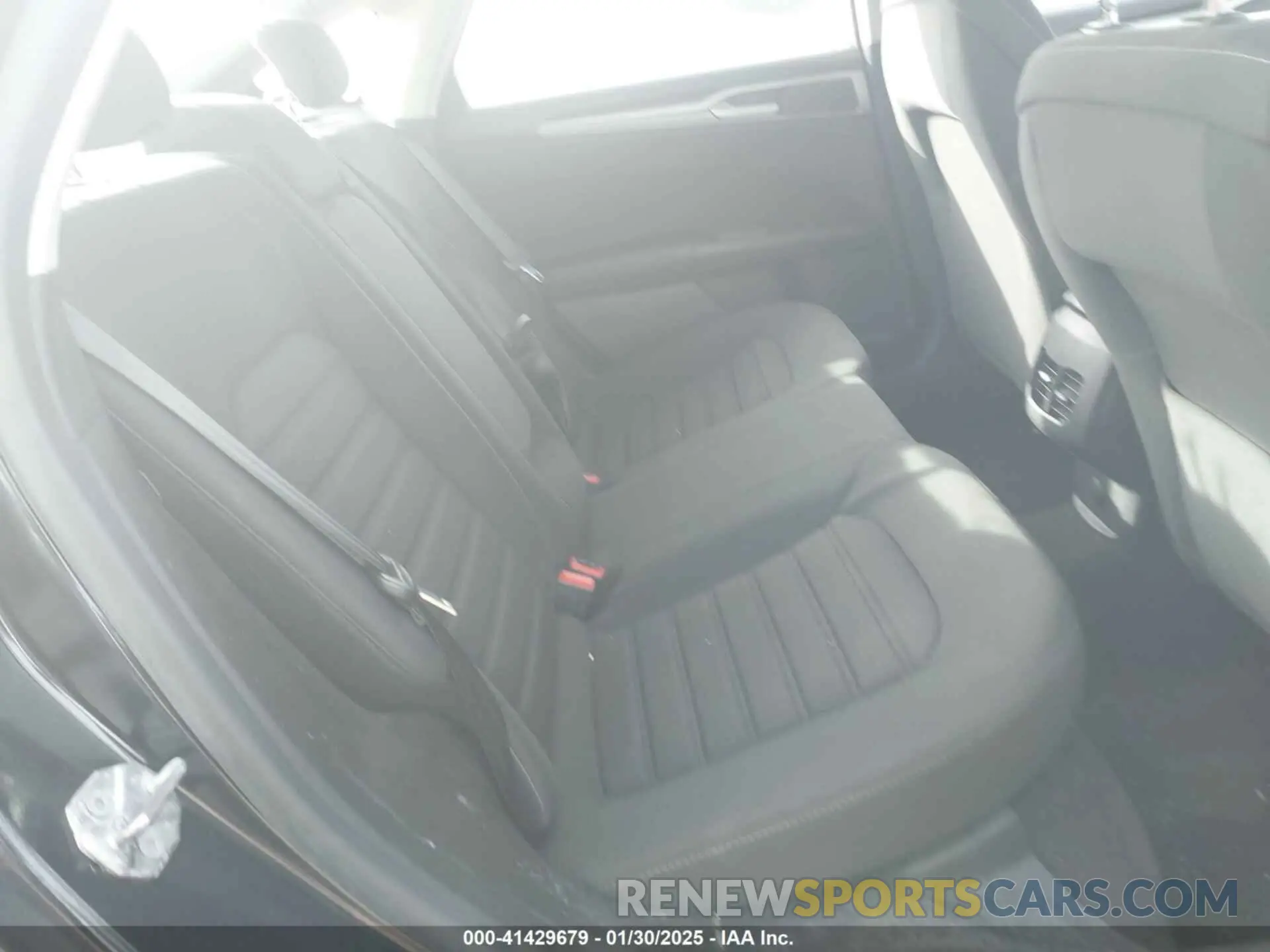 8 Photograph of a damaged car 3FA6P0HD9LR160241 FORD FUSION 2020