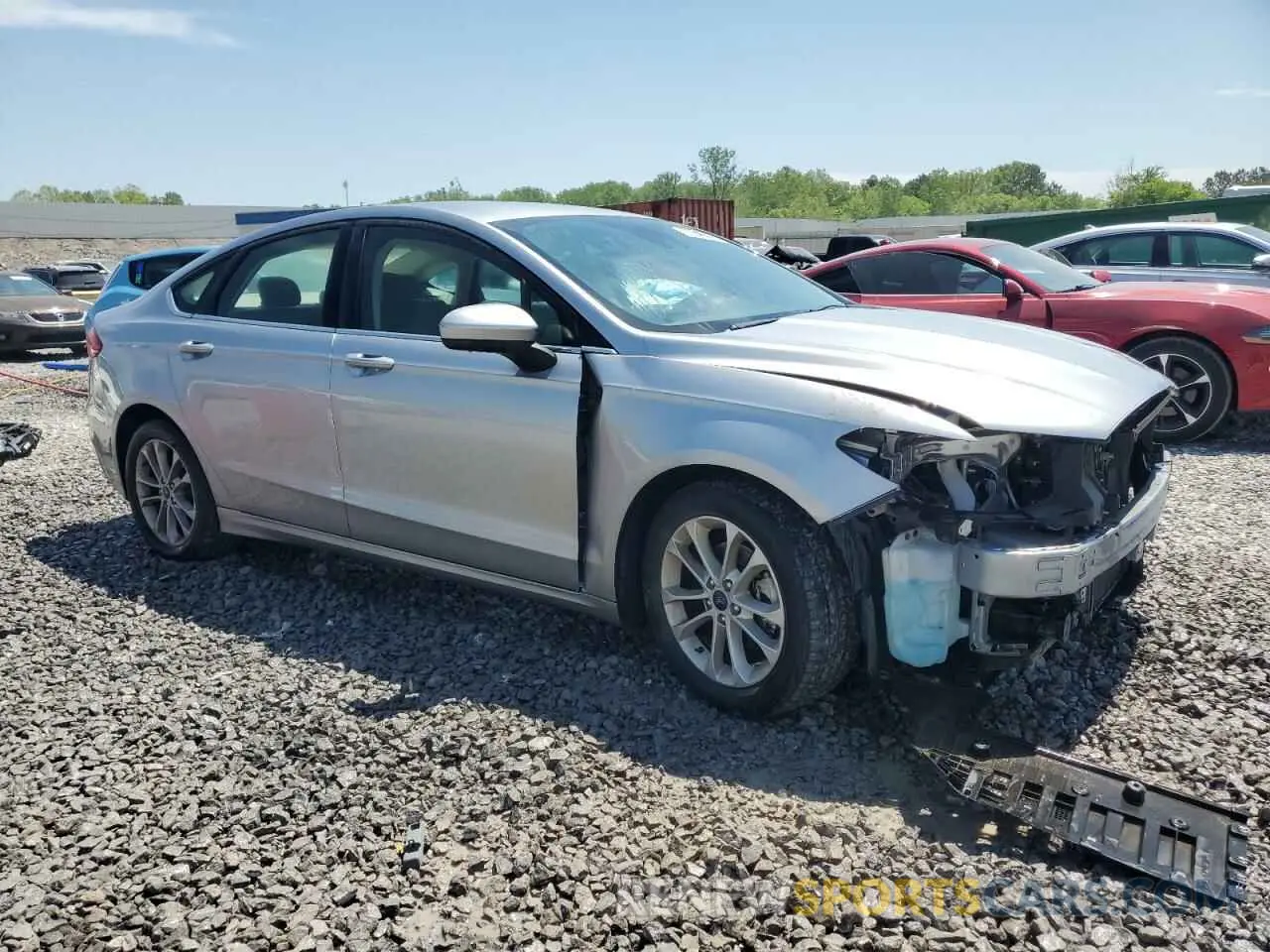 4 Photograph of a damaged car 3FA6P0HD9LR160806 FORD FUSION 2020