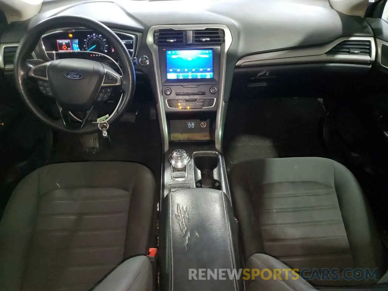 8 Photograph of a damaged car 3FA6P0HD9LR179565 FORD FUSION 2020