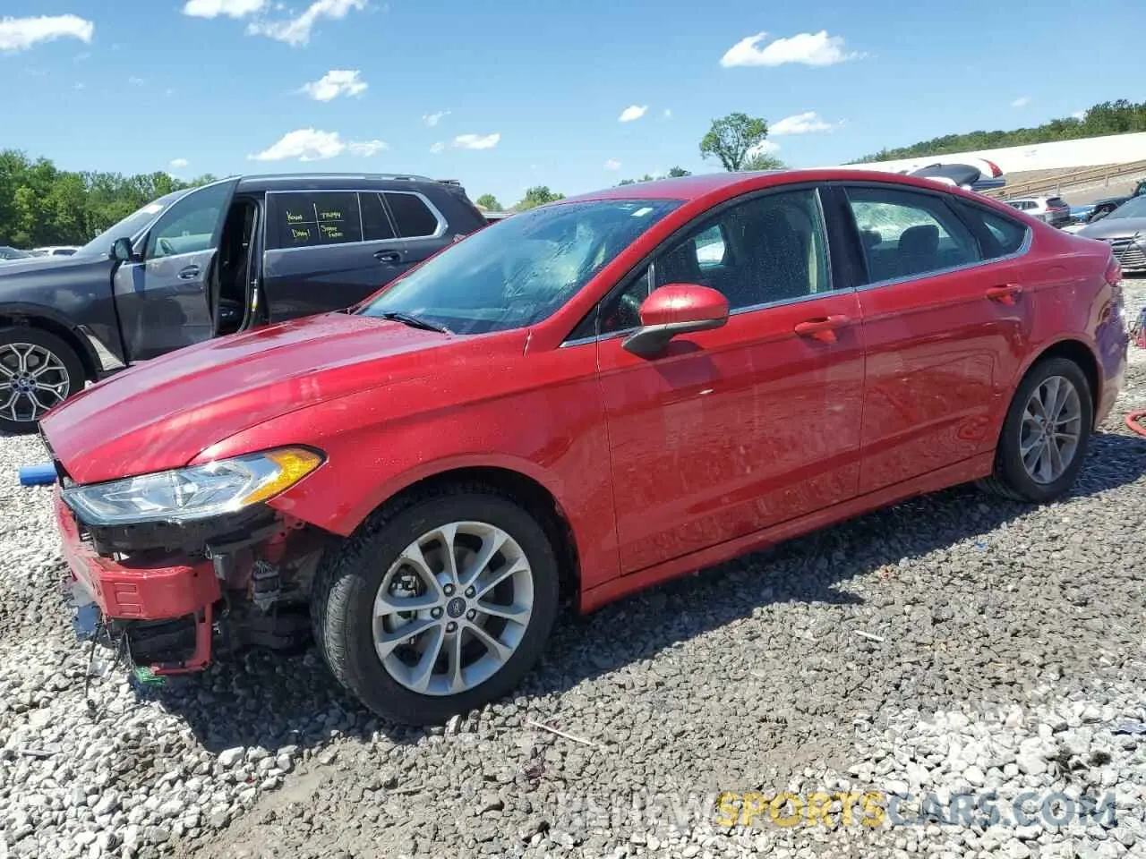 1 Photograph of a damaged car 3FA6P0HD9LR190100 FORD FUSION 2020