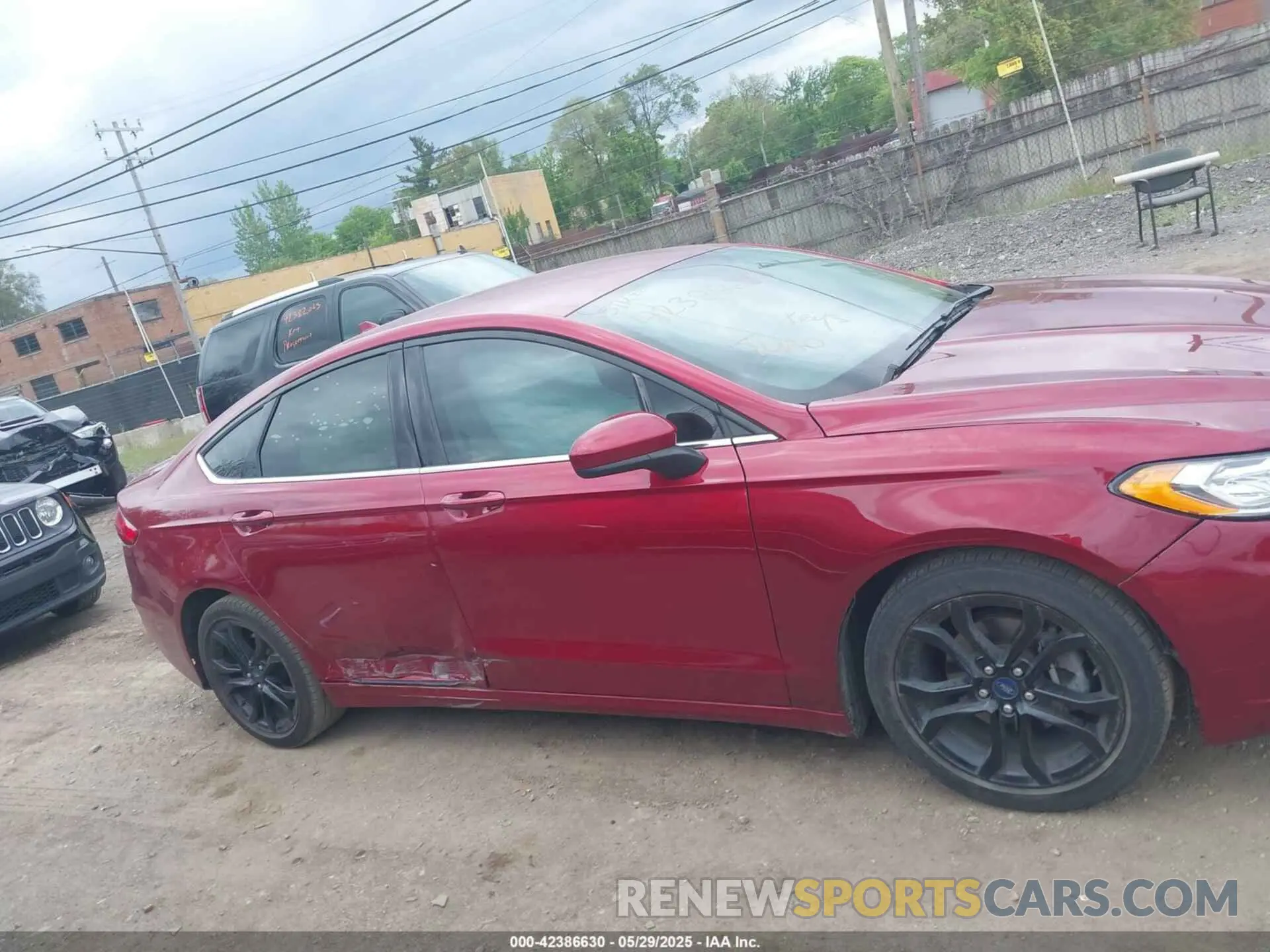 13 Photograph of a damaged car 3FA6P0HD9LR218851 FORD FUSION 2020
