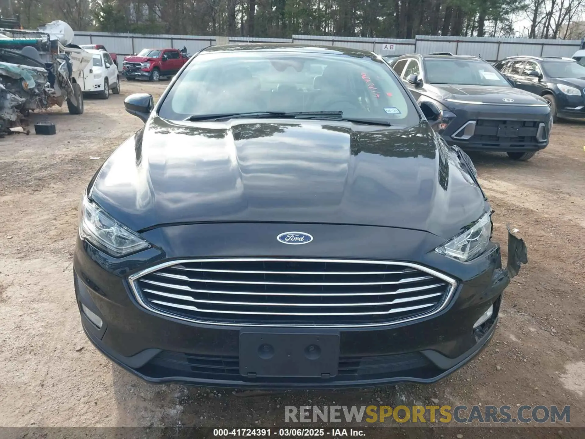 12 Photograph of a damaged car 3FA6P0HD9LR227405 FORD FUSION 2020