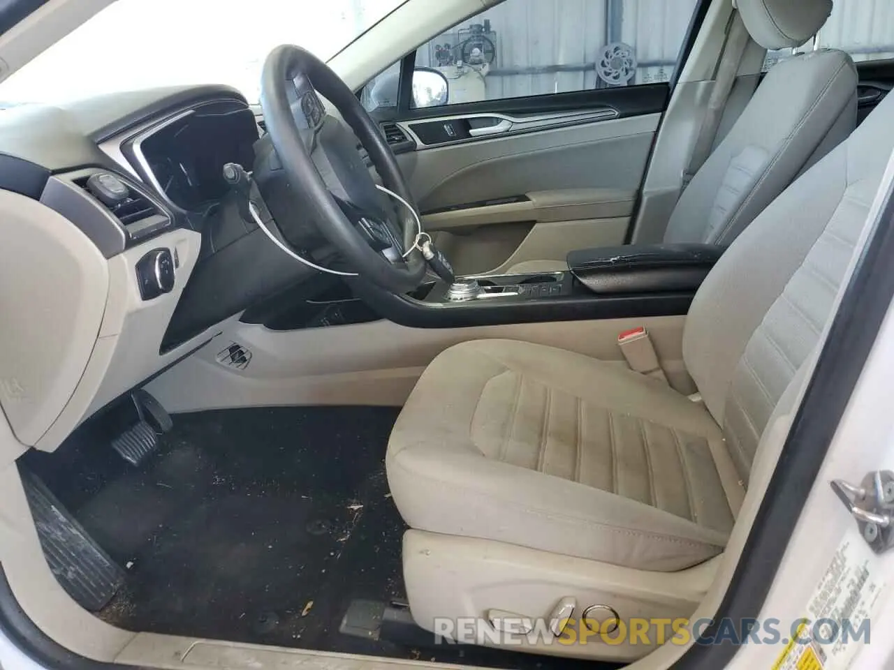 7 Photograph of a damaged car 3FA6P0HD9LR230045 FORD FUSION 2020