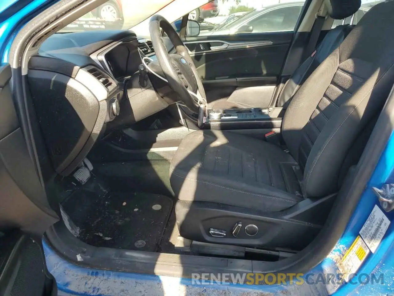 7 Photograph of a damaged car 3FA6P0HD9LR231146 FORD FUSION 2020