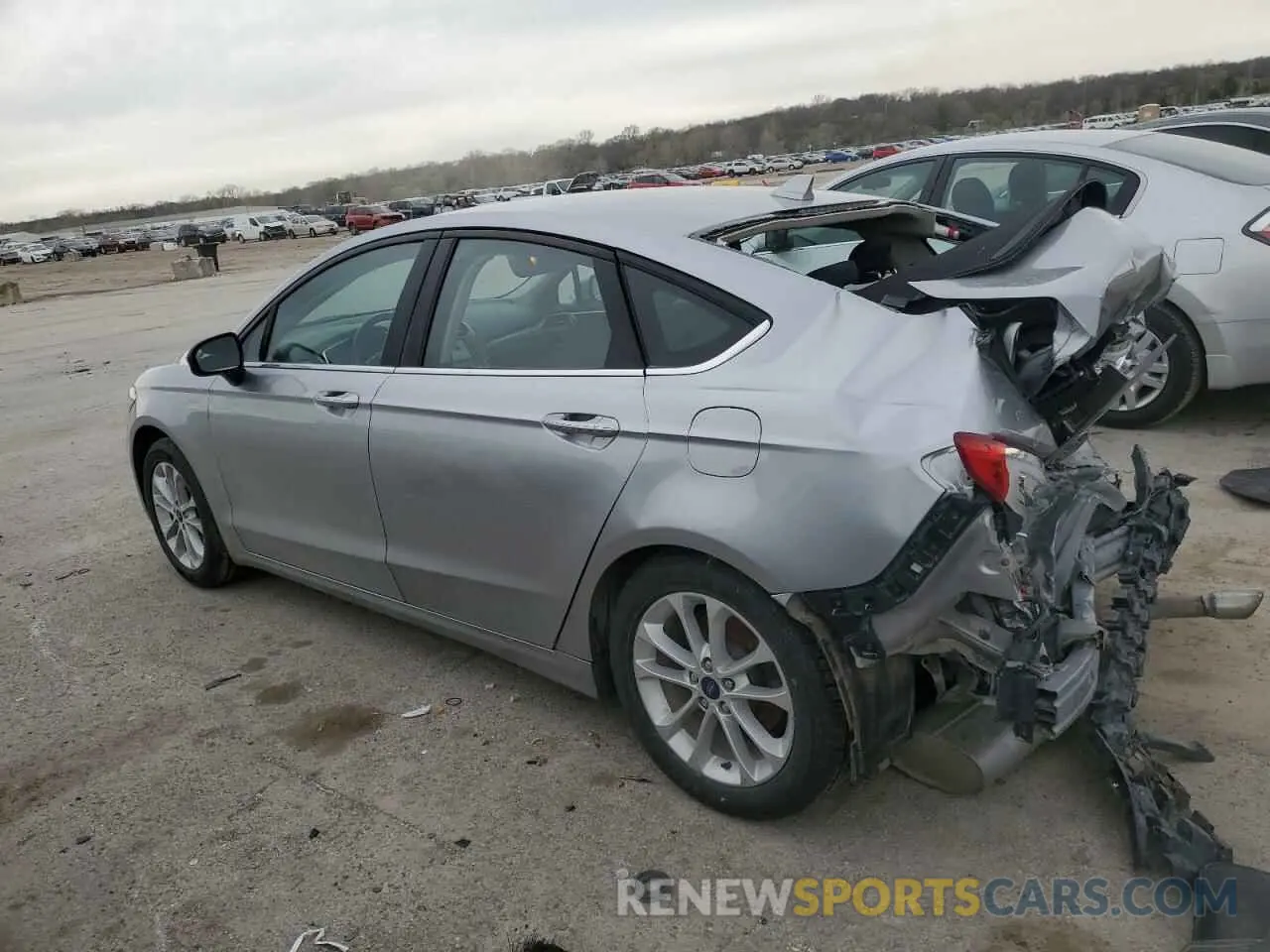 2 Photograph of a damaged car 3FA6P0HD9LR232622 FORD FUSION 2020