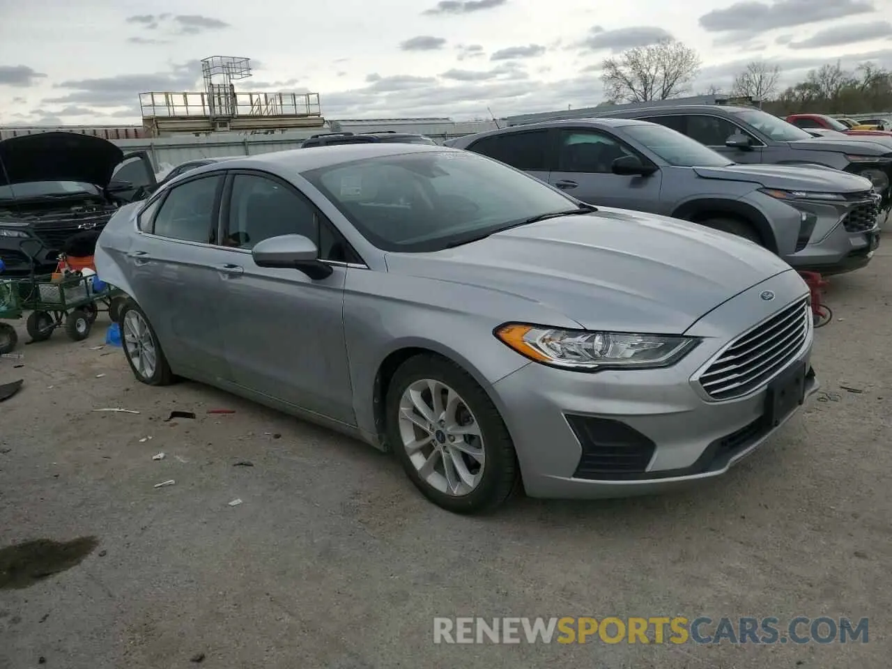 4 Photograph of a damaged car 3FA6P0HD9LR232622 FORD FUSION 2020