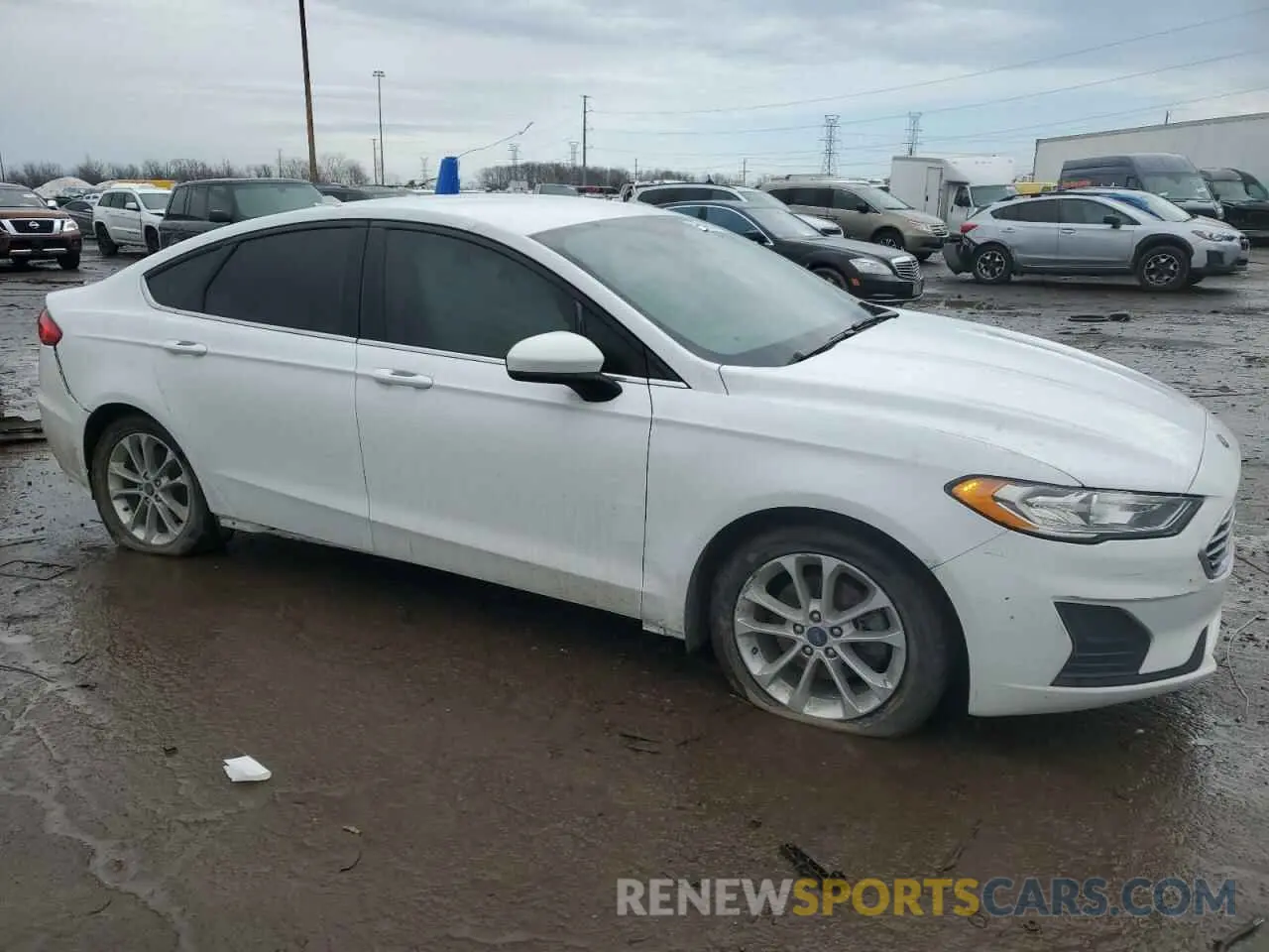 4 Photograph of a damaged car 3FA6P0HD9LR263756 FORD FUSION 2020