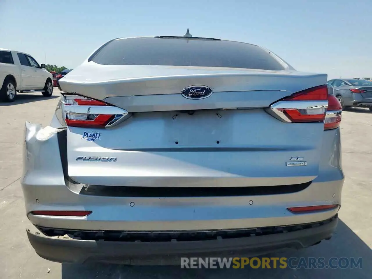 6 Photograph of a damaged car 3FA6P0HDXLR111145 FORD FUSION 2020