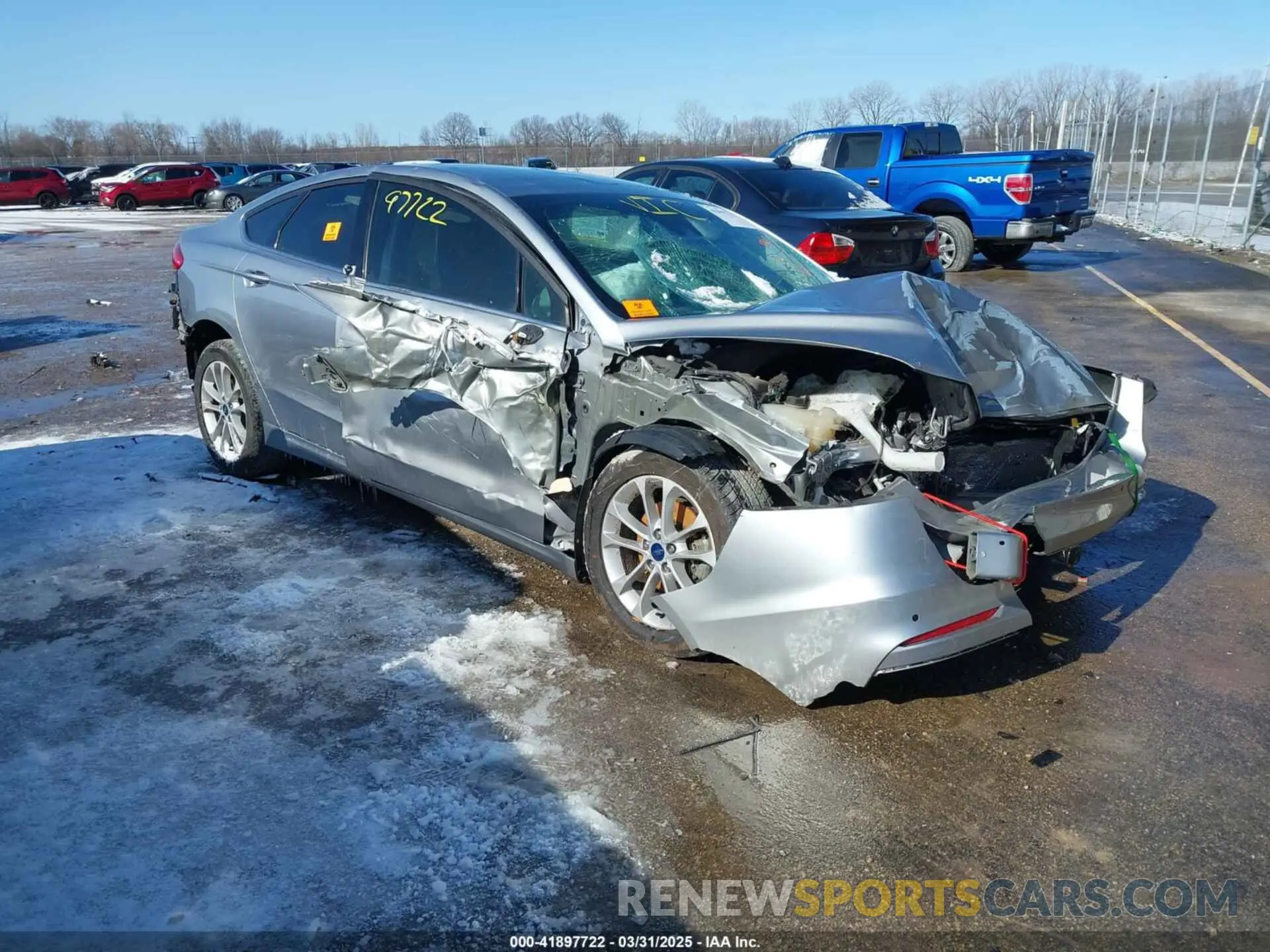 1 Photograph of a damaged car 3FA6P0HDXLR146820 FORD FUSION 2020